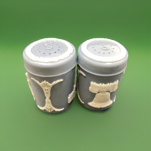 Undisclosed Other - Vintage American Wedgewood-Style Jasperware Plastic Salt & Pepper Shakers 2.5"